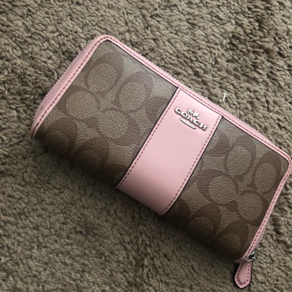 Coach wallet